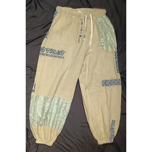 POL I'm So Fly Gauze + Lace Large Embroidered Slouchy Jogger Pants Harem Green - Picture 2 of 5